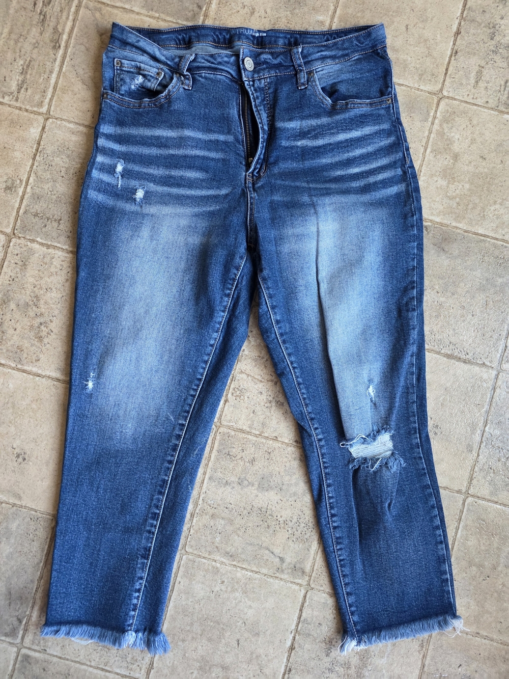 Women’s Distressed Blue Denim Jeans SIZE 14 high Rise